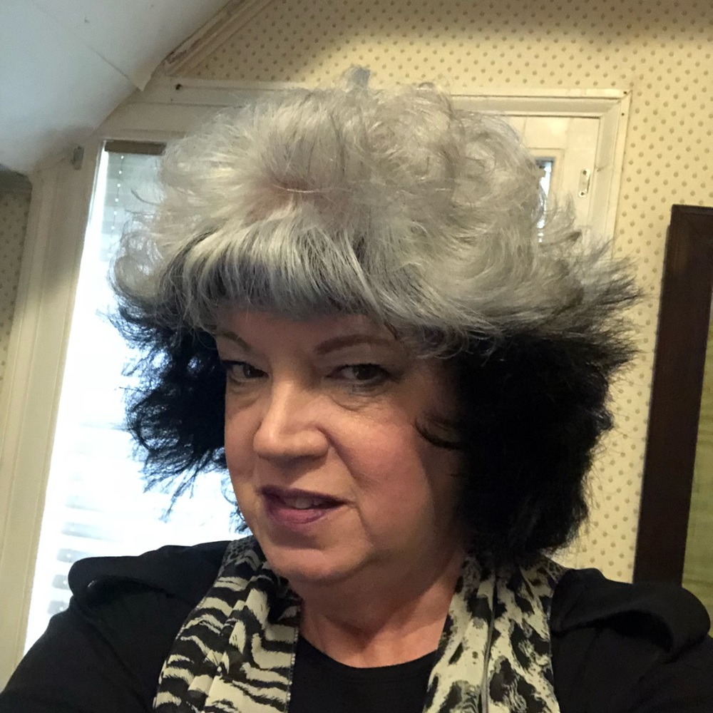 Meet your Posher, Deborah